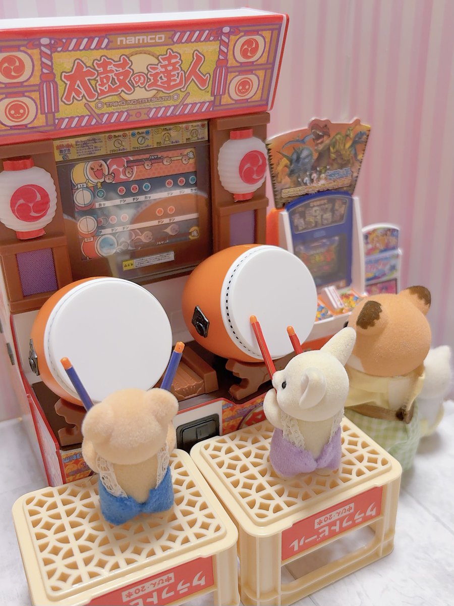 __lilmacaron's tweet photo. シルバニアに太鼓の達人させてあげたくて、初めてのプラモデル頑張った🥁
無事遊んでもらえて満足！！ https://t.co/mKkjBIh6QG