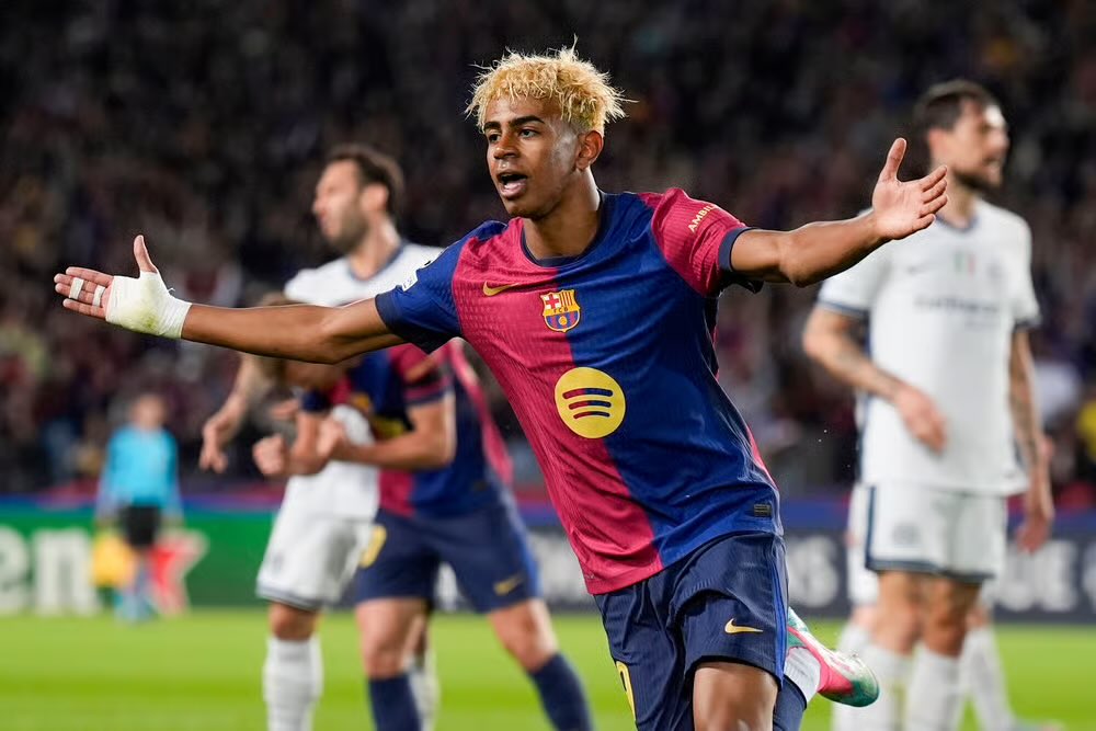 ReshadRahman's tweet photo. 🚨👀 Lamine Yamal tells @lequipe: “If we re-played the Inter match now at this very moment, they would NOT tie us at any point” 🔴

“There are decisions made within a second, and when you’re 20 or when you’re 30, you don’t make them the same way” ⭐️ 

“I think it’s the details. A bit of luck and a bit of experience that we now have. I hope this year will be our year” #FCB 💭💙❤️