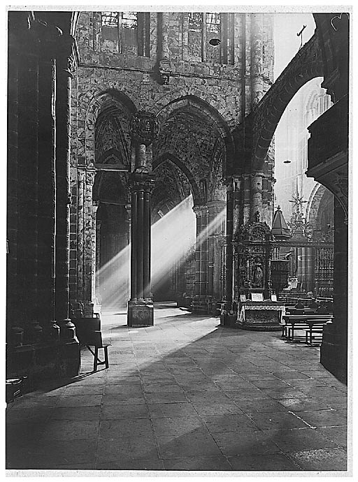ArchivosEst's tweet photo. Hoy, #DiaMundialdelTurismo, compartimos algunos fondos del Archivo General de la Administración #AGA relativos al turismo, como son las fotografías relativas al Catalogo Monumental de España https://t.co/UOU4ZDJESw