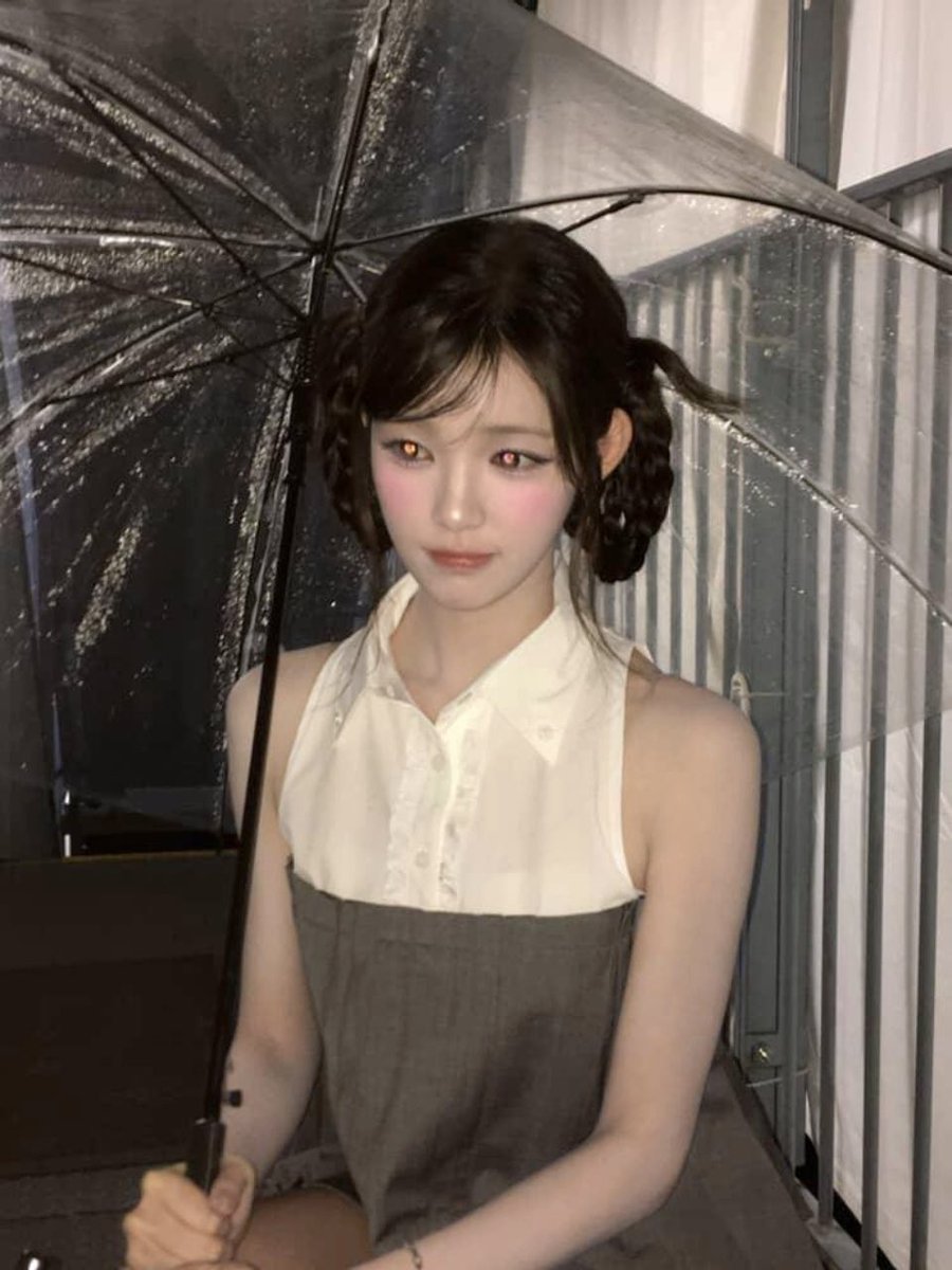 shuyhr's tweet photo. 다들 새핸드폰사네
18pro 이쁘긴한데 유하람보단 아닌듯 https://t.co/dR7gdSmgua