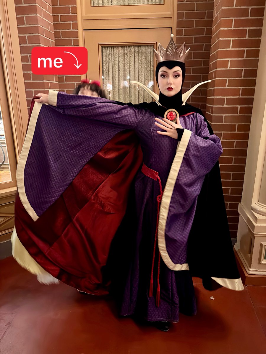 apple_shuminow's tweet photo. #Dハロ仮装 ？
#しろグリ記録 ？
👑一緒に写真に写ってやろう
私 大変光栄です陛下…

↓結果↓ https://t.co/hTFo9c69YB