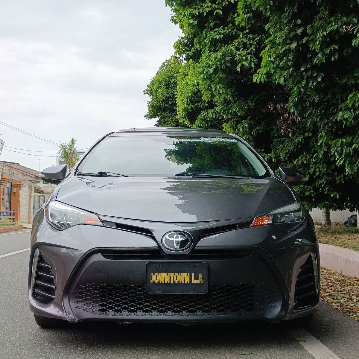IvoryMotors's tweet photo. 2017 Toyota Corolla SE

Reliable. Fuel-efficient. Easy to maintain. The kind of car that just makes sense. 🚗

💰 GH¢180,000

📲 DM/WhatsApp: +233 5595 20720

Ready for its next owner. 🔥 https://t.co/6b6GGQYjKm