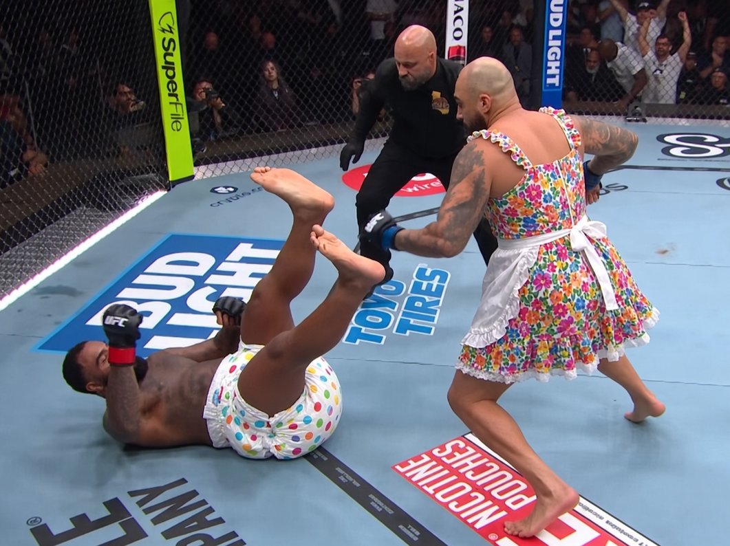 MasonMMABOXING's tweet photo. i think i downloaded the wrong fight https://t.co/tretrGm4sP