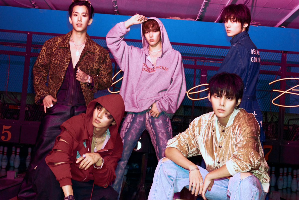 wayfboys's tweet photo. clear the lane
#wayfboys #A4M https://t.co/lxnhLh5PNC