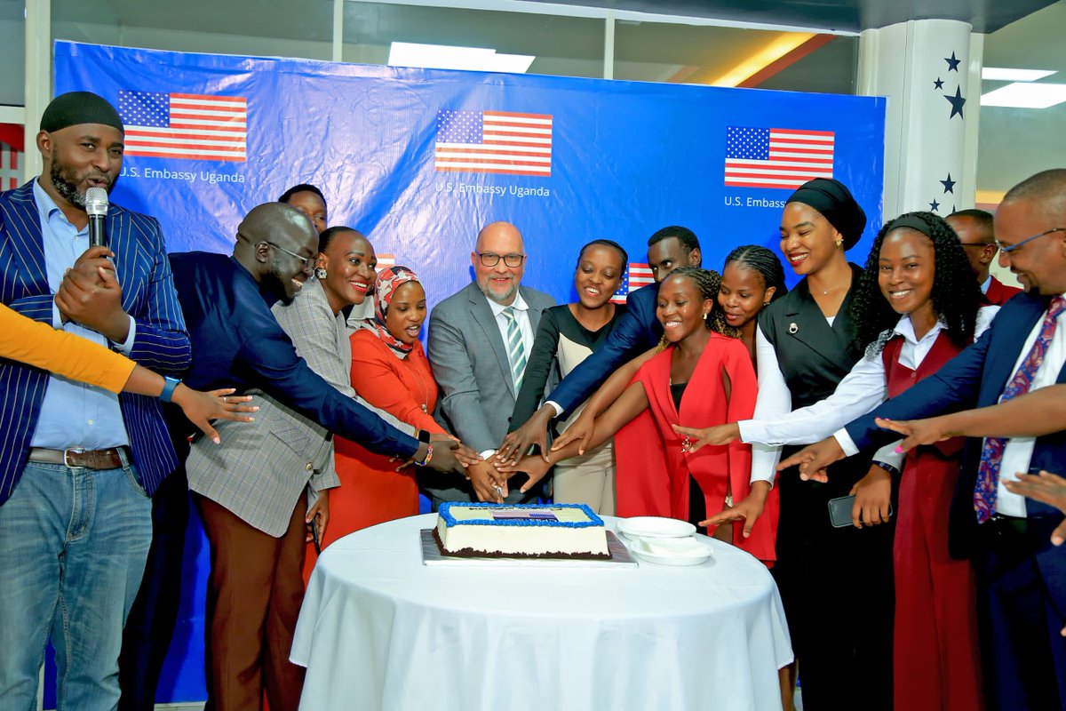 USEmbassyUganda's tweet photo. From the #AmericanCenterKampala to the world stage. Congratulations to our latest and @CPSS_Ug cohort of Foreign Policy graduates🎓. These leaders join a distinguished network of over 500 alumni who are actively shaping international relations and their role in the world.
The future of 🇺🇸🤝🇺🇬 partnership is bright because of them.