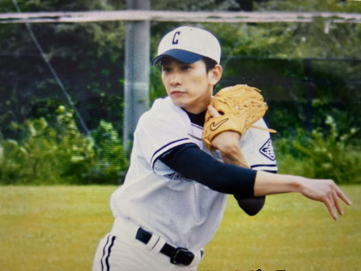 tq4w25's tweet photo. #ドラフトキング
野球をやっている幼馴染いわく「町田啓太が本気になったらドラフトくらいかかるんじゃね？」🤭捕球後の素早い持ち替えからのジャンピングスローとかバックスピンかけた打球とか打席に立つ前後がハイレベルな野球人に見えてカッコいい、と申しております☺️ニマニマ☺️ #町田啓太 https://t.co/LVhRHYNfXj