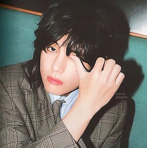 ihrtbunv's tweet photo. layover taehyung was the prettiest doll ever https://t.co/ccYsysrKUZ