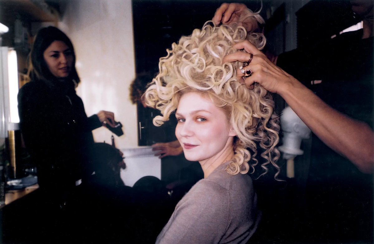 fallcharm's tweet photo. 20 years of marie antoinette https://t.co/9QiubRZ3v9