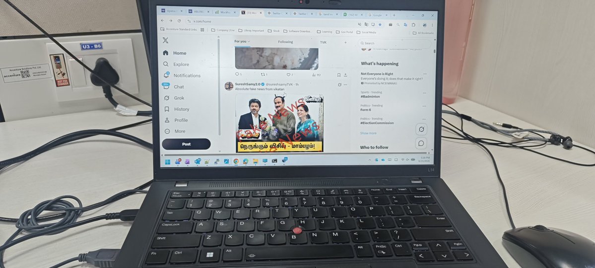 SegaTVK's tweet photo. Office-ல உக்காந்து full-time-ஆ Twitter use பண்ண ஆரம்பிச்சாச்சு… 😂
இனி work-ஐ எப்படிப் பார்க்கப் போறேனோ தெரியல! 🤣🤣 https://t.co/hKWPTWCfg4
