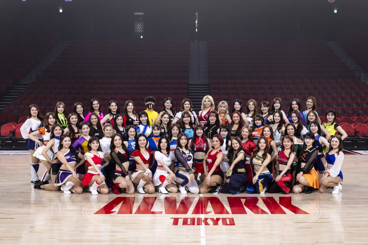 89ers_cheers's tweet photo. 9/22（火）りそなグループ B.LEAGUE 2026-27 B.LEAGUE OPENING SELECTION「55 CLUB CEREMONY」に　#89ERSチアーズ　からYUIKAが出演✨

新たな幕開けを飾る、華やかなパフォーマンスは圧巻でした🔥

仙台開幕は9/26（土）🏀
ゼビオアリーナ仙台での新たなパフォーマンスもお楽しみに‼︎ https://t.co/nmu13630n6