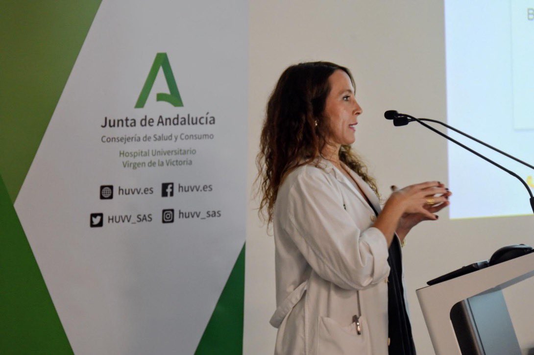 RNCsantander's tweet photo. Un orgullo para el #superteam de cirugía endocrina del #clinico @HUVV_SAS haber participado en la jornada de #sarcomas @olgarguerrero70 @JosLuis31546349 @asacirujanos @cirugiacancer @aecirujanos @InfoUMA @saludand @CirEnd_AEC @SarcomasAEC @SarcomasHULP https://t.co/4hRF6gpgtK