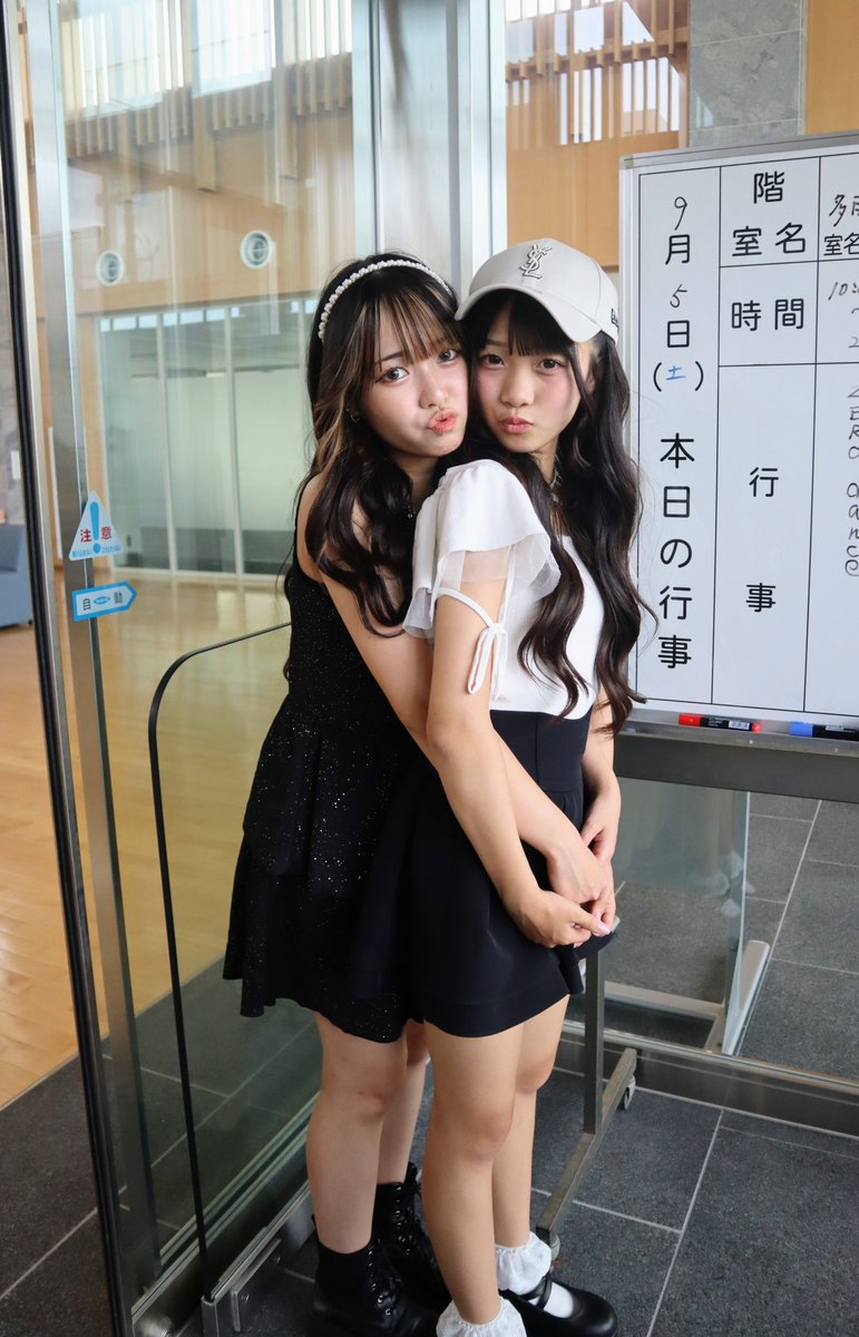 SatoshiPhoto313's tweet photo. デカsaicaフェス
Day.1
撮影会 個撮枠
チーム108 ②

こっちはみづきちゃんの個撮枠中のコラボ撮影分😊

2人でラブラブ😘

2026/9/5 撮影📸
#デカsaicaフェス
#Mizuki #みづき
#みう
#カメラ https://t.co/DmCCYrGcYg