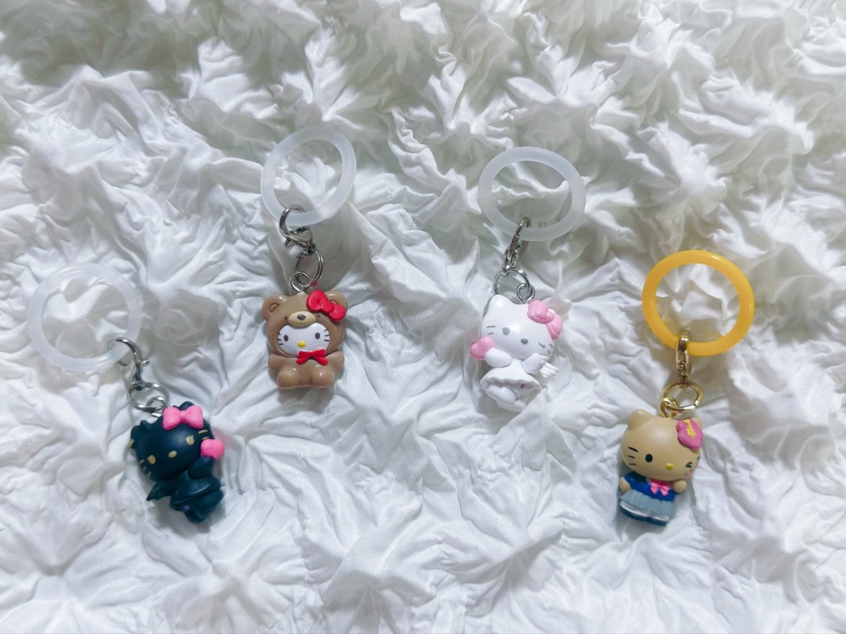 6__roro__6's tweet photo. 見てくれよ…可愛すぎると思わんかね

．

2枚目は大きさ比べのつもり https://t.co/xddeLOiQw1