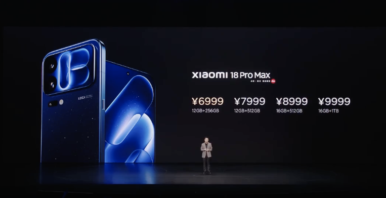 chehonz201's tweet photo. ＼Xiaomi 18 Pro Max 中国発表🥳／
✅約6.9インチ(有機EL / プライバシーディスプレイ搭載)
✅メモリ+ストレージ容量
12GB+256GB / 12GB+512GB / 16GB+512GB / 16GB+1TB
✅Snapdragon 8 Elite Extreme Gen 6
✅ライカコラボトリプルカメラ
200MP広角+50MP超広角+200MP望遠（光学3.2倍）
✅バッテリー容量 : 8,500mAh
✅100W急速充電 / 50Wワイヤレス充電
✅厚み:8.5mm / 重さ:235g
✅ステレオスピーカー / 背面ディスプレイ搭載
✅IP66・IP68・IP69防水防塵
✅価格:6999元〜（日本円で約16.5万円から）

Snapdragon 8 Elite Extreme Gen 6搭載きたああああ！日本に来てほしい....。ど、ど、どうです？