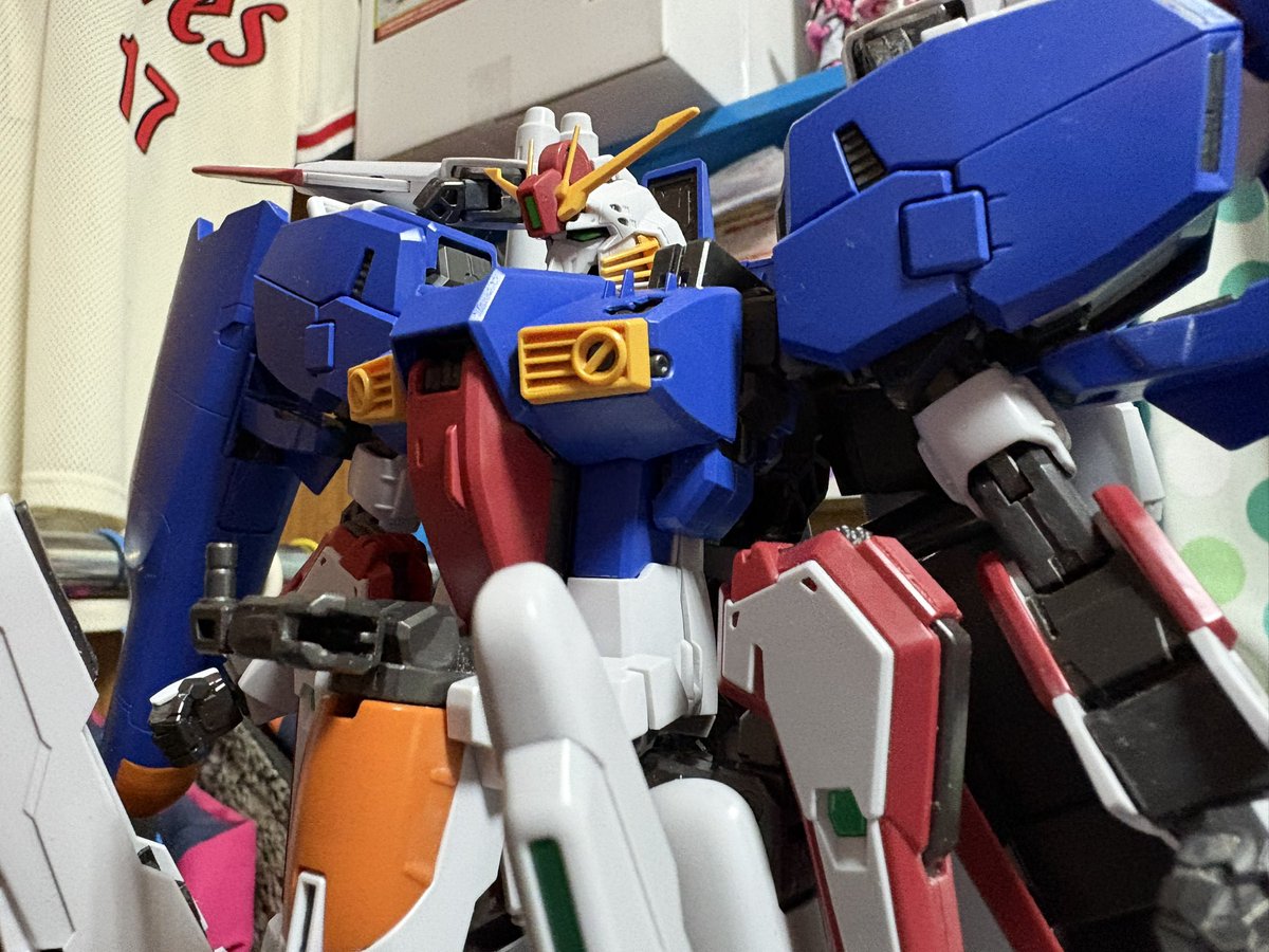 z27ag_cba's tweet photo. シルバーウィークを使って、
EX-Sの両腕が完成！

あとは胴体のIフィールド発生装置と武器類！

…こりゃ変形させたく無いな…触るの怖すぎる。

＃プラモデルライフ
＃EX-S https://t.co/gXoG77LxMb
