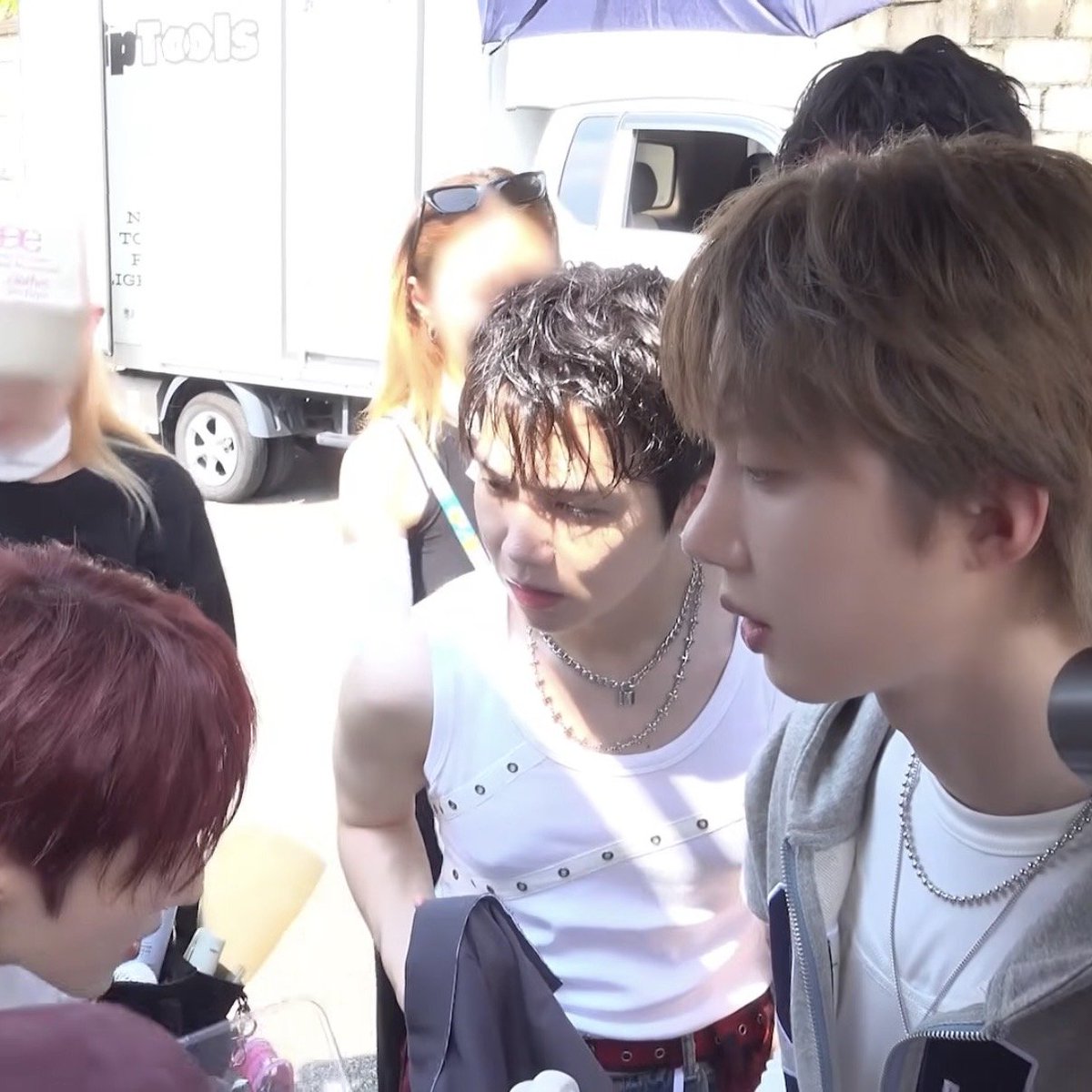 DearUniverse04's tweet photo. Jinho in sleeveless omg momen langka ๐๐คฃ
#์กฐ์งํธ #JOJINHO #์งํธ #JINHO
#ํํ๊ณค #PENTAGON #ํฌ๋ ์ฆ #CREZL https://t.co/x7O6r80w94
