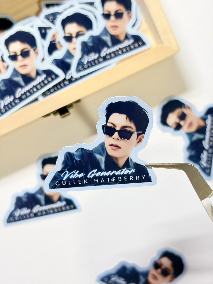 phoenix_6395's tweet photo. 🍀สติ๊กเกอร์ไดคัท 100% 
A4 ละ 59 บาท  
เพิ่มเคลือบโฮโลแกรม, กลิตเตอร์ 20 บาท 
สนใจสั่งทำทักเดมได้เลยค่า สีสวย คมชัด 
✅ออกแบบฟรี (สั่งขั้นต่ำ 200 บาท/ลาย) 
📩 ทักแชทได้เลย 
#รับทำของแจก #รับทำgiveaway #Cullen https://t.co/y9ZQD5gTnO
