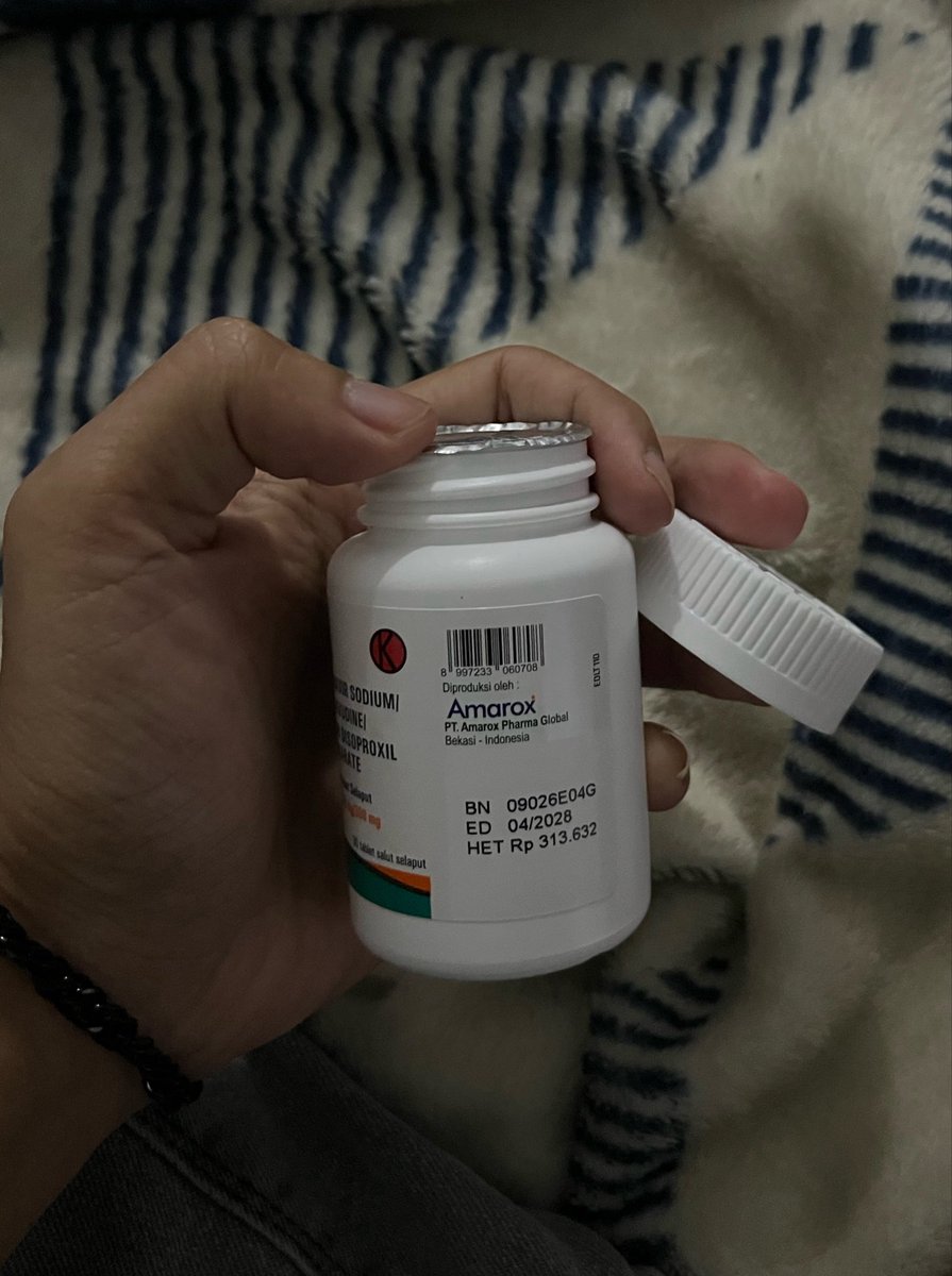 Blabla_vers's tweet photo. botol ke-20, bentar lagi pindah faskes jakartaa, doain ya guyss, sehat sehat semuanyaa, aku alhamdulillah masih sehat #arv #amarox #hiv #odhiv #pejuanghiv https://t.co/VL8f0HNAg7