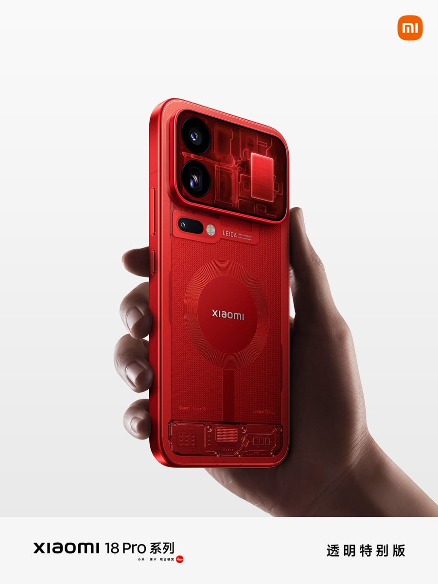 mukulsharma's tweet photo. If you are making a special edition, take notes.

Look at the charger too 😍 

The Xiaomi 18 Pro Series Transparent Special Edition is just epic. https://t.co/UuQX0nfqcb