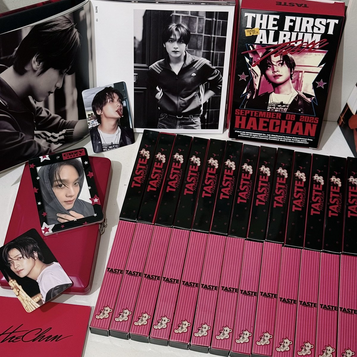 ggomhyeok's tweet photo. redline freebies males bikin poster pokoknya nanti kalau ketemu sapa aja isinya parfum 😘🌹 https://t.co/OHoKZoAT6Y