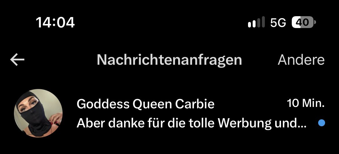 PAYBOUND's tweet photo. Soll ich öffnen, oder es  besser bleiben lassen? Irgendwie tut’s mir ja schon ein wenig leid, dass die Dame jetzt aus Scham eine Maske tragen muss. https://t.co/XewvhRcgyG
