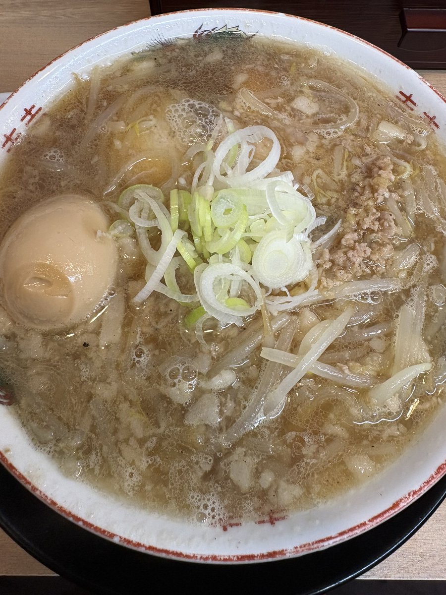 yoppeleah's tweet photo. 行け　行け　行け　最前線を　行け
行け　行け　行け　最前線を　行け
情熱に幸あれ　自分自身の最速でいいんだ
誰かのほころびを　つつくような　そんな暇はない
情熱に幸あれ　経験の果て「今」最前線
誰よりもじゃなくて　過去一番　輝けたらいい https://t.co/tdWY6s1jho