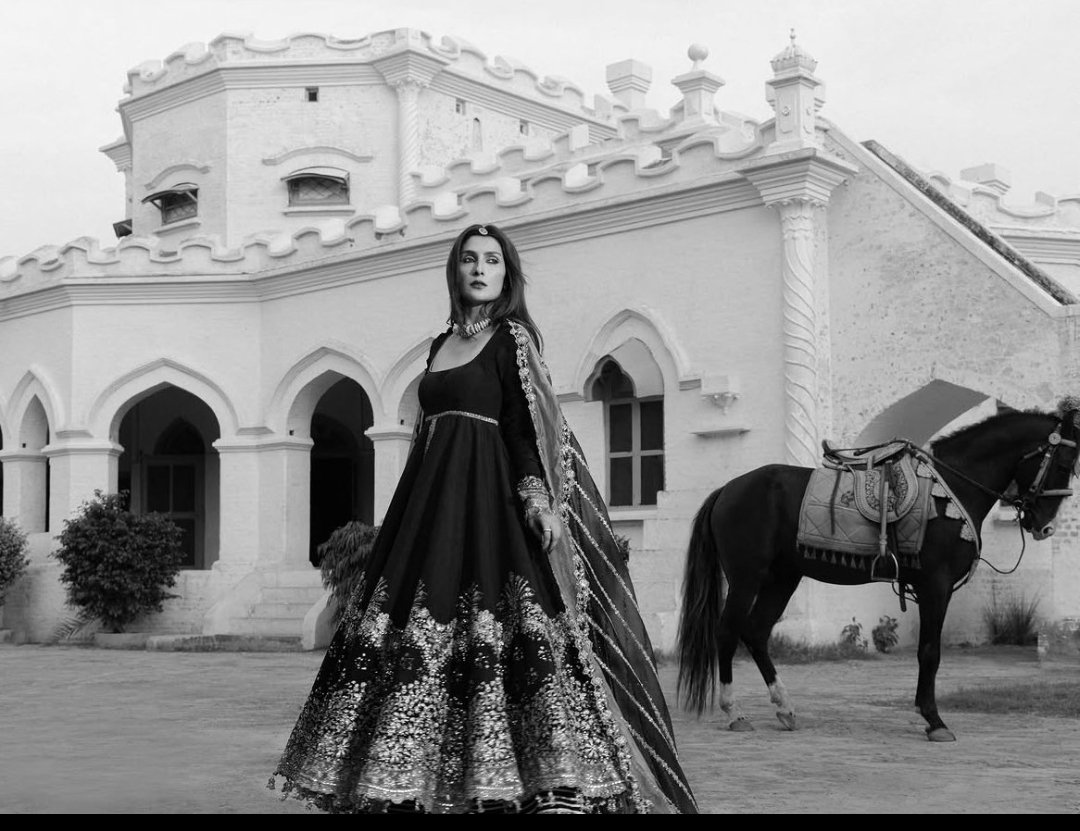 ThePopScope's tweet photo. It's Ayeza Khan's world and we are just living in it 
For Hussain Rehar https://t.co/ZisY3S0HJN