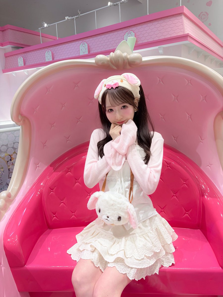 etoile_kalin's tweet photo. いちごの馬車で迎えにいくよ♡ https://t.co/yh7dUD5Aqf