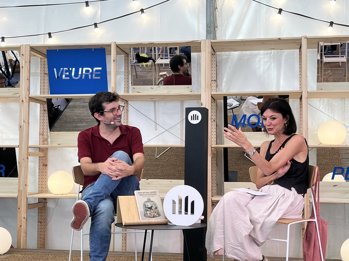mahler_77's tweet photo. Matí de grans converses. @martavivesm @navonacat #FlàviaCompany: "És molt difícil arribar a creure que el cor ho sap tot"; Fantasmes i dol #RamonMas @LesMalesHerbes @AdiAedicions #LuciaPietrelli @ferrandegarcia i Contes i Teatre @martigau @Ed_Empuries @LaSetmana https://t.co/7Ya4tIDnSg