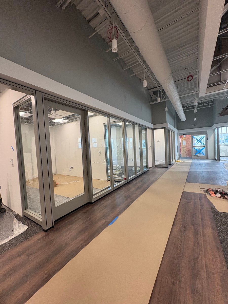 FalkenbergCon's tweet photo. Progress is taking shape at our Gen 2 financial institution project! With flooring, architectural cloud ceilings, Haworth partitions, and lighting fixtures now installed, the space is moving closer to its finished look. https://t.co/I17wqyagaS