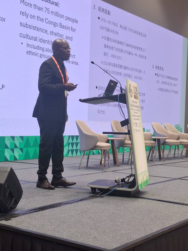 WWFGabon's tweet photo. 📍 MACAO 
#GLSTF2026 #Jour2
Sous-forums coanimés par #WWF et #CTWPDA 
Trois interventions phares : 
-@NyareNathalie Coordonnatrice Pays au WWF Gabon
-@KennethAngu Forest Hub Coordinator WWF Bassin Congo
-@SongLiu Directeur de Projet à WWF Chine https://t.co/CJNsGZOnce