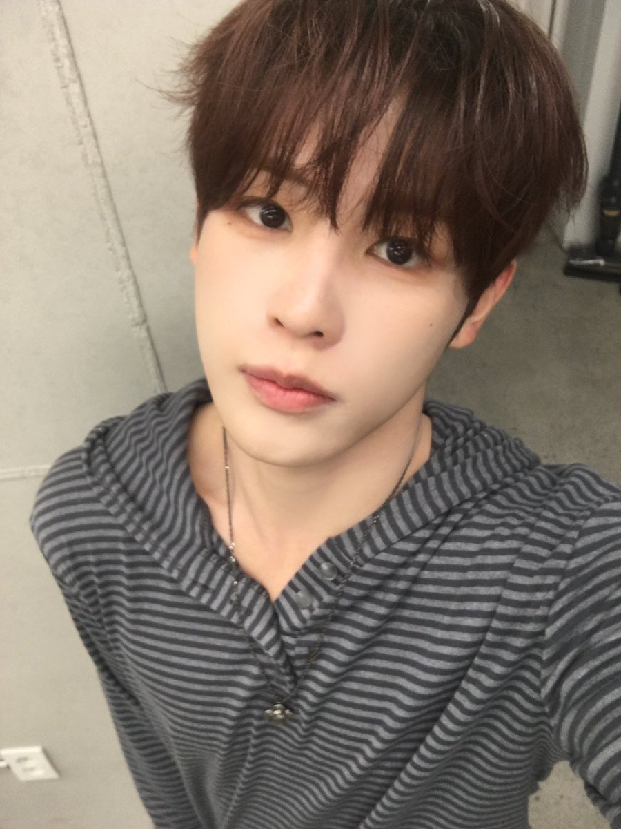 XODIAC_MEMBERS's tweet photo. [#규민🐶] 

어땡🤳📸

#XODIAC #소디엑 #GYUMIN #규민 #똑똑똑_귬이등장 https://t.co/c7ArGMA2v9