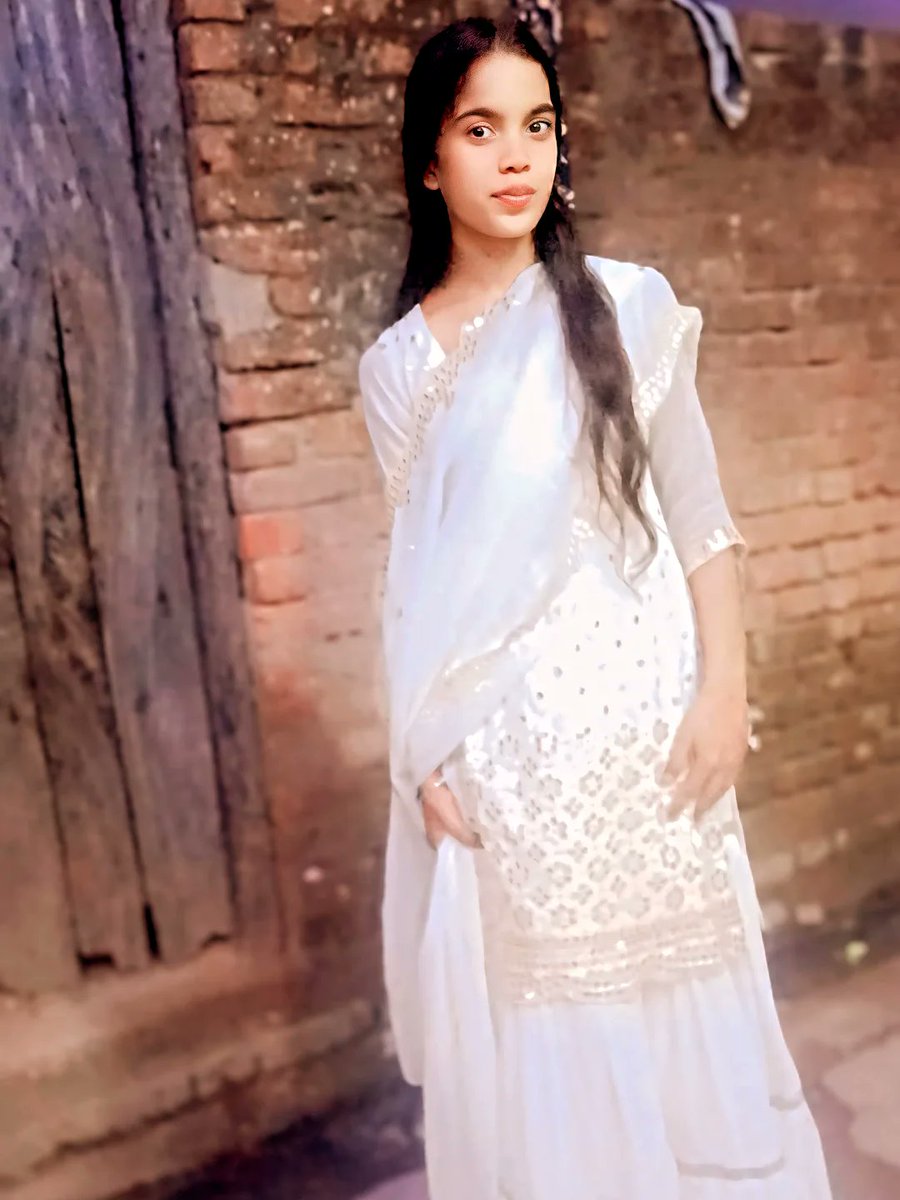 EleanoreWi4kbh's tweet photo. Gharwala, Nitin Sehgal. https://t.co/U3LWXnzTYC