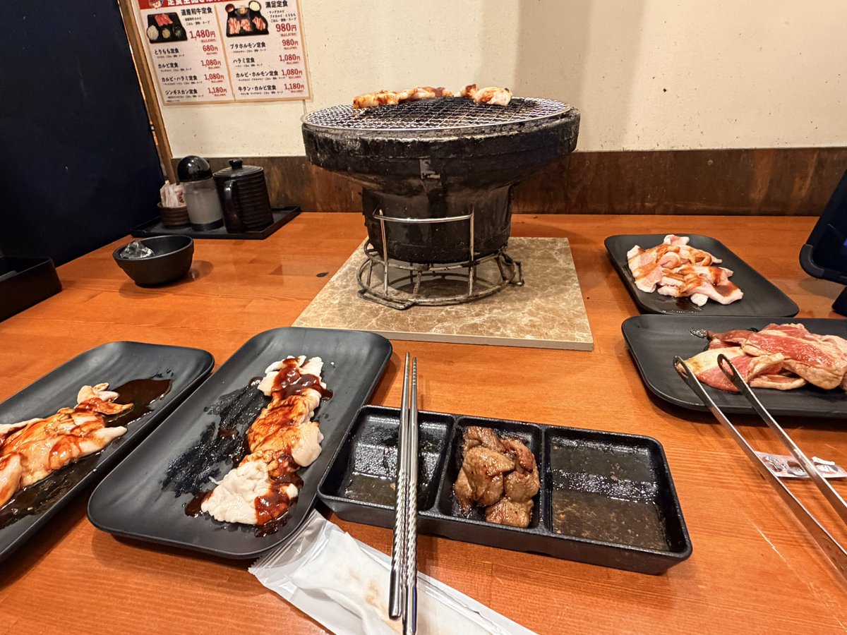 kuronoa6625's tweet photo. 月のもの来てエネルギー不足
補います🥩🥩🥩 https://t.co/9YAccxlUqD