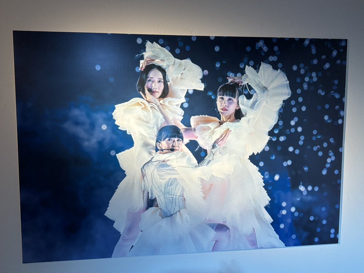hamudahamu's tweet photo. 僕の中では、東京ドームで3人がお辞儀しながらステージ下に降りていった瞬間からコールドスリープが始まっている感覚なんだ
もう一年経ったんだな https://t.co/STgRnyPond