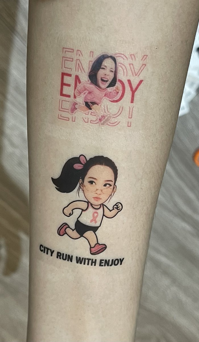 Tuesday_ch's tweet photo. ไม่ได้วิ่งเลยคับอาทิตย์นี้ ฝากลากแม่ไปด้วยนะคับ🥹🥹 แต่มี tattoo นะต้ะ

CITY RUN WITH ENJOY
#Enjoyyotdr https://t.co/ZGfoP6WMBr