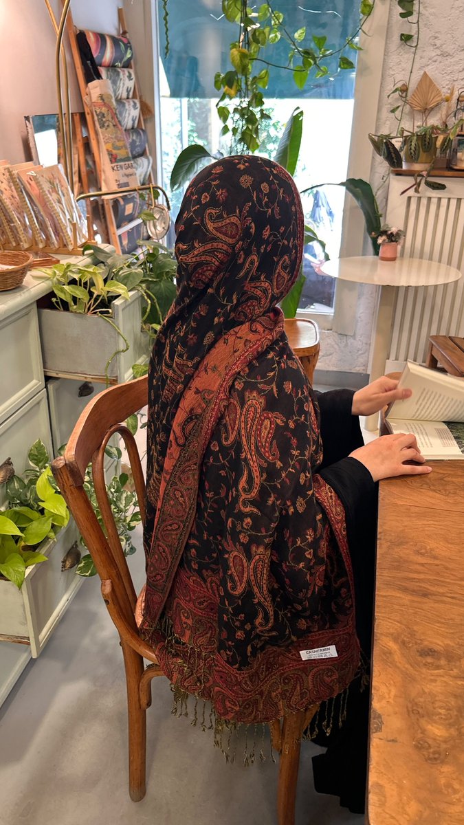 etnikseyler's tweet photo. Yeni şallarımıza çok havalı bi çekim yaptık daa🤭 https://t.co/48g4hoi0Qu