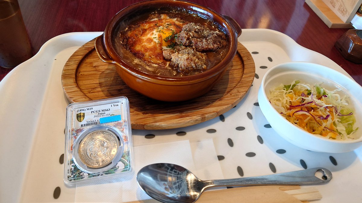 Libra298492's tweet photo. 旅行1日目
焼きカレーは口の中やけどしそうだったから避けたかったが… https://t.co/QGwPBqKM90