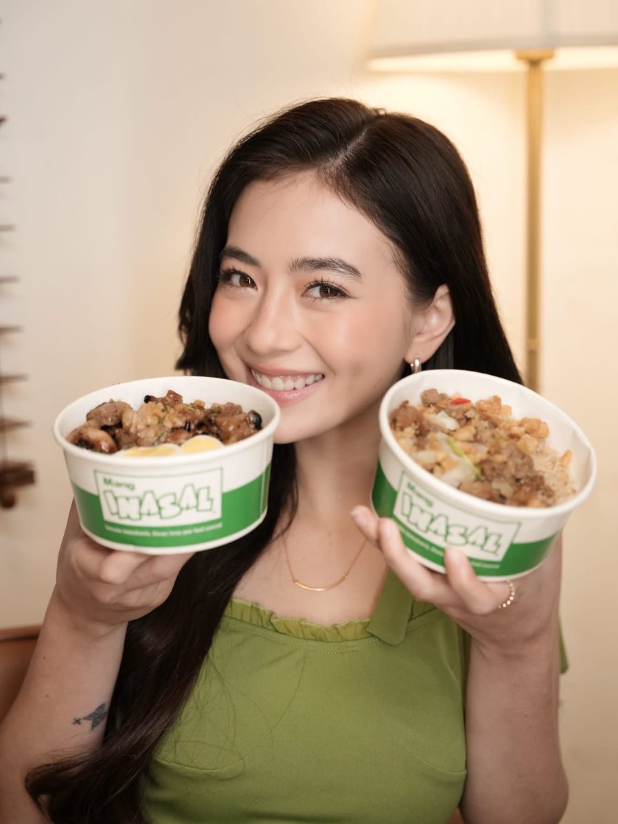 _carrieluv's tweet photo. sobrang paldo naman sa mang inasal ang bb girl na yan 💕 https://t.co/BB9gHsOIoa