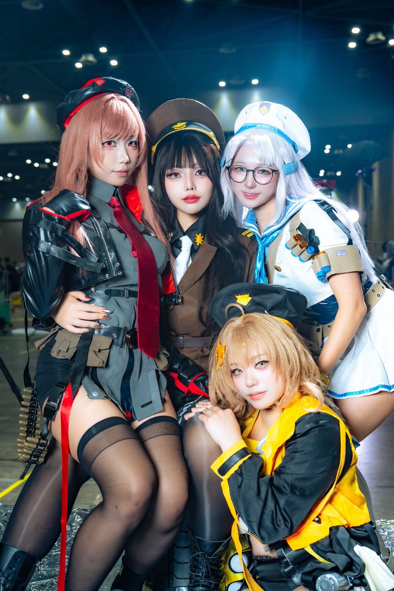 0yee888's tweet photo. Counters🖤

Commander @levitutu_cos 
Rapi @0yee888 
Anis @uuoncos 
Neon @KiForCos 
📸 @MalCom_pic 

#NIKKE #勝利の女神NIKKE https://t.co/2UWOUV8KBb