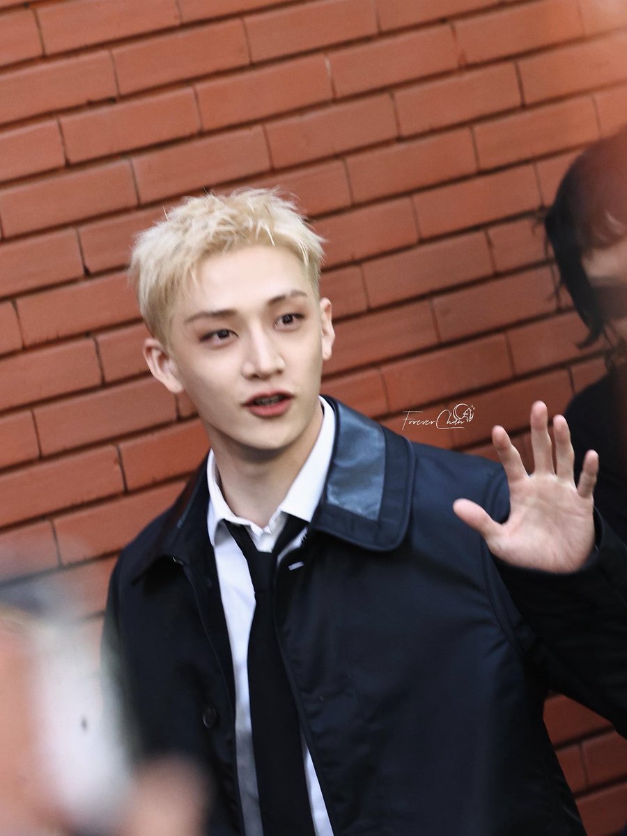 4oreverchan's tweet photo. 260923 | FENDI

#방찬 #BangChan
#BangChanxFENDI
@Fendi https://t.co/CmGoAcWEoO