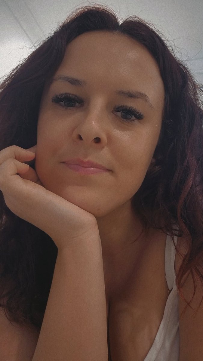 Gemslatsy's tweet photo. Can't believe snapchat would ban such an innocent looking goddess 😝🤣😏

Genuine content creator! No scams here 🩷 https://t.co/DUu4XKAxoL