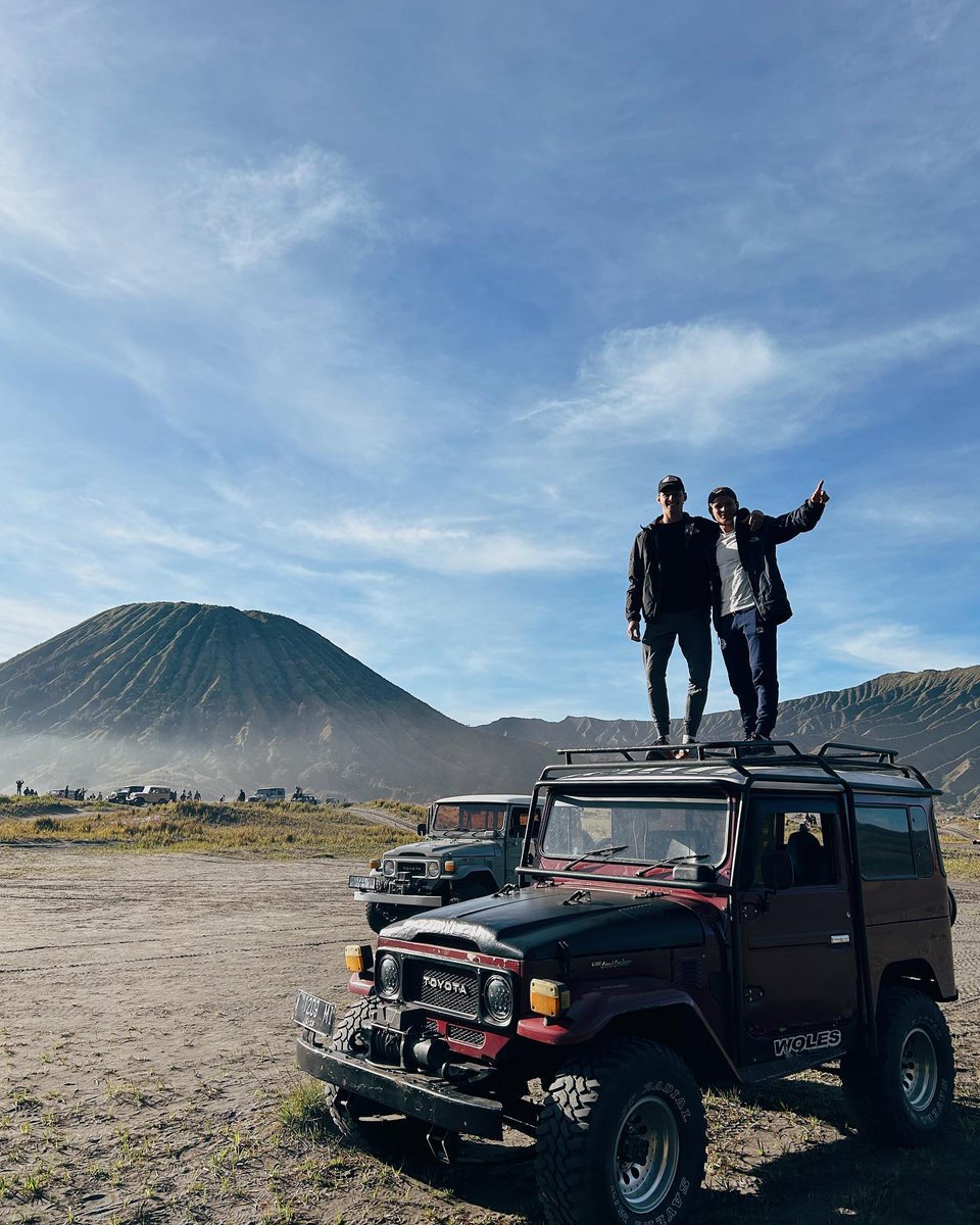 MeridethMazd's tweet photo. Sunrise views of Bromo https://t.co/aT6dUB7Y5z
