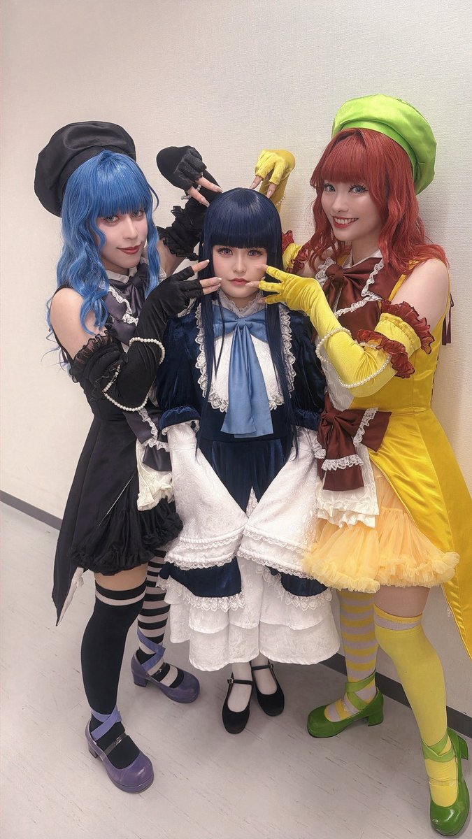 kazuha_tanaka's tweet photo. 観劇の魔女のみんな。
今日も一緒に観劇してくれてありがとう。

次は25日に会いましょう。🐈‍⬛

#うみステ #umineko
#うみねこのなく頃に https://t.co/Z6eAWjzD1d