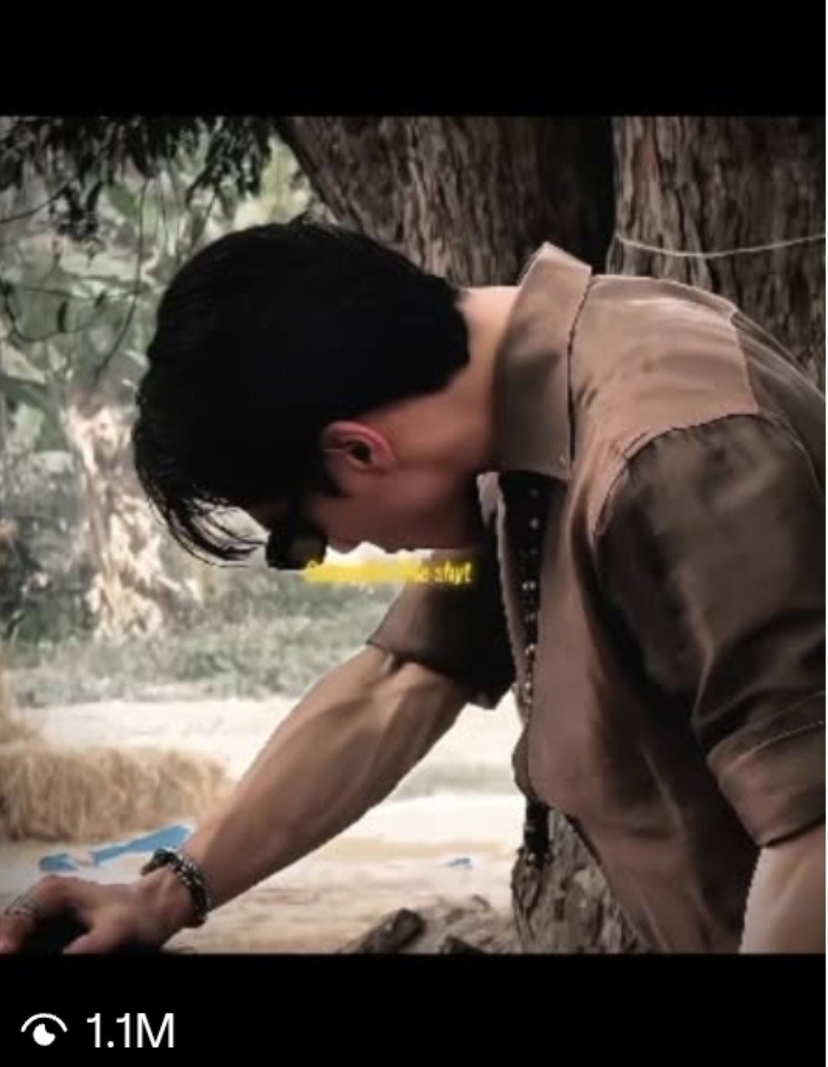 lavenderteke's tweet photo. Keng was the one who single handedly gave khemjira a global reach. Why is he not given the opportunity to sign any solo acting gigs since khemjira ended. 
Do you think we fans don't notice how you are pushing him back @DomundiTV @GoodMemoriesDMD ????? https://t.co/EDIt9d8UXT