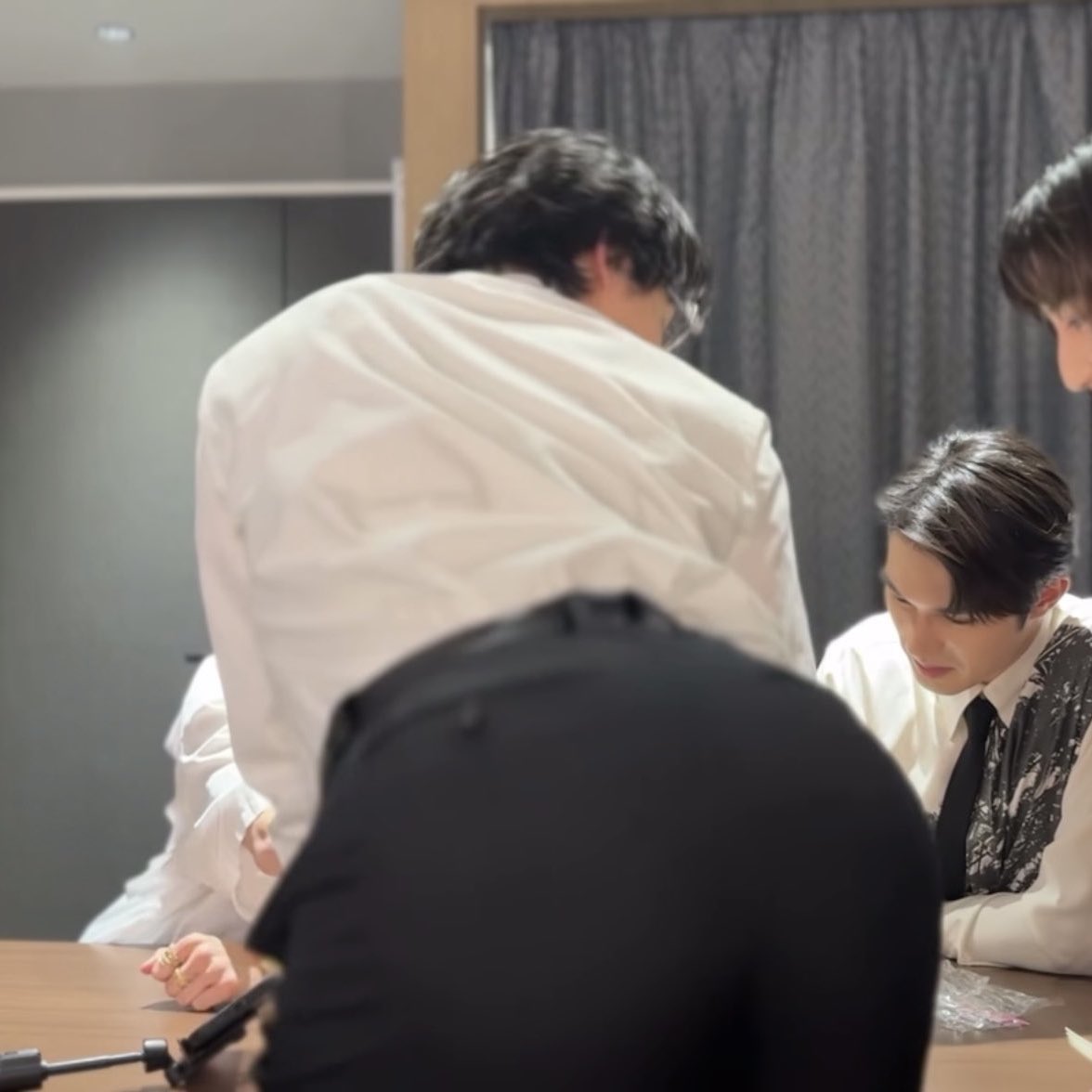 HAGUKI_mukimuki's tweet photo. 松村北斗 尻 https://t.co/fNrJrzKTgI