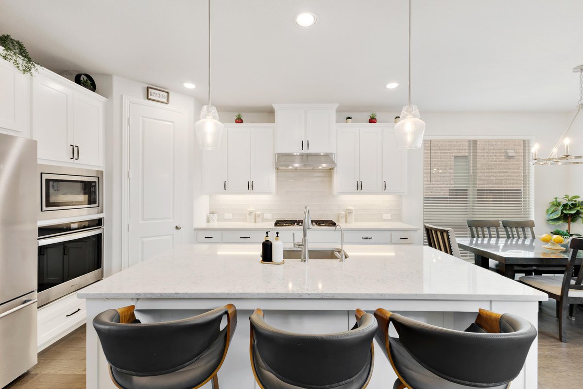 LesterPuyear's tweet photo. Walked in and knew the light would be easy. Morning sun hit the kitchen counters and made the whole space glow. Clean lines, big windows, and an effortless sense of openness—every corner at its best. That’s the JCD difference. Realtors, let’s make https://t.co/rCUpapYSLq