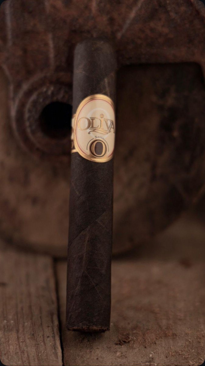 OlivaCigar tweet picture