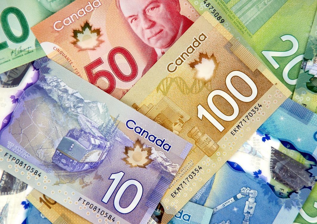 CryptosR_Us's tweet photo. 🇨🇦  Canada’s six largest banks are launching a joint tokenized-deposits project for blockchain-based payments around the clock.

That puts major-bank settlement infrastructure directly on a public-chain track. https://t.co/OOk15FRvdJ