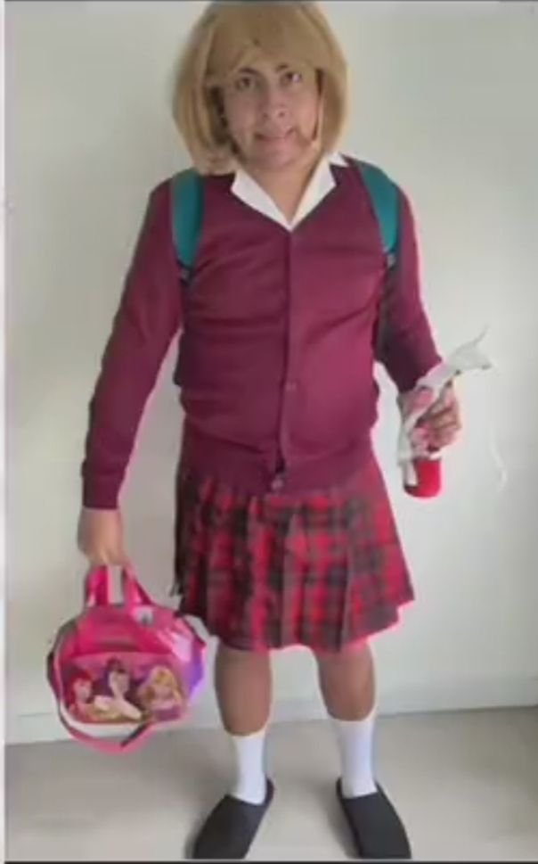 Michellebo45298's tweet photo. Ola ya se va su muti favorita a la school https://t.co/mY054Ott1Z